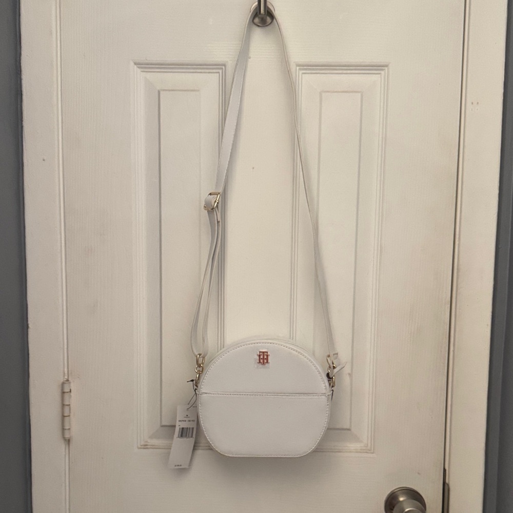 Tommy Hilfiger White Round Crossbody with Gold Logo - Picture 4 of 5